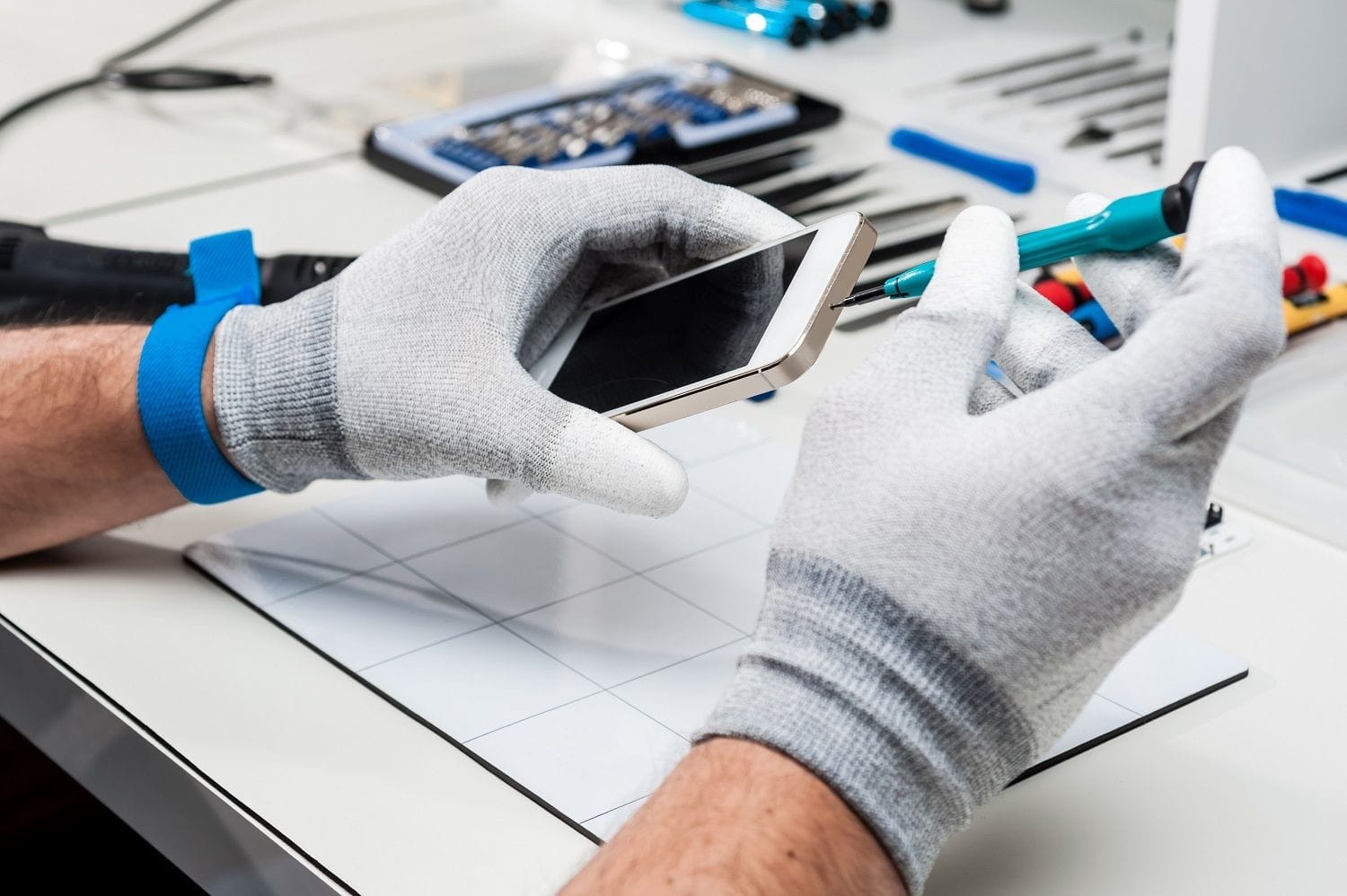 Phone repairs and unlocking Phone repairs and unlocking